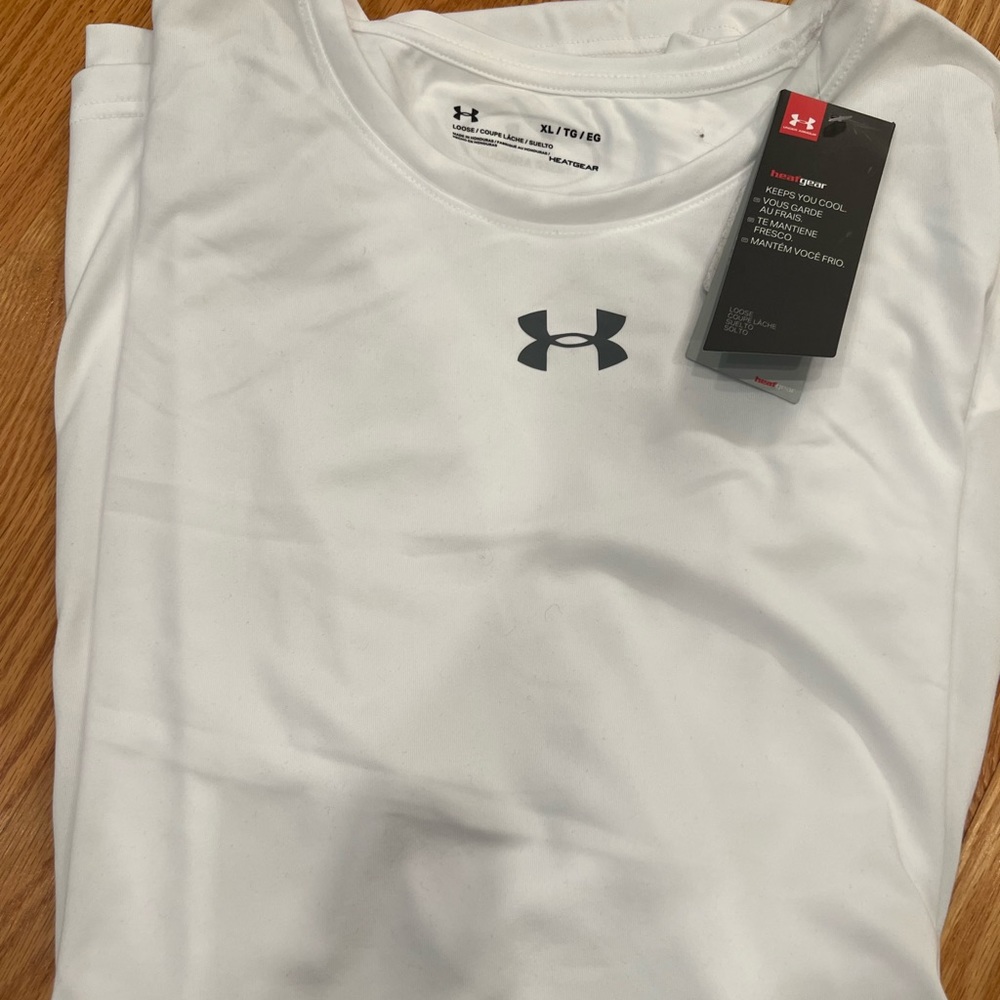 - Under armour shirt